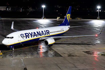 Boeing 737-800 (winglets) 9H-QEY operated by Ryanair