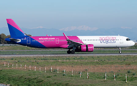 Airbus A321 NEO 9H-WAZ operated by Wizz Air Malta