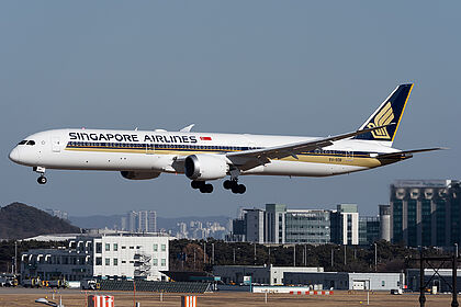 Unknown 9V-SDB operated by Singapore