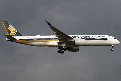 Unknown 9V-SHG operated by Singapore