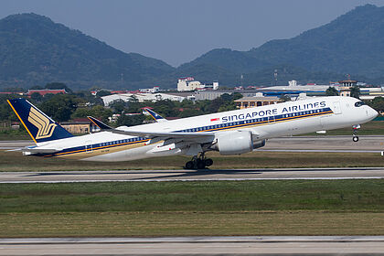 Unknown 9V-SHK operated by Singapore
