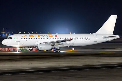 Airbus A320 A6-EIB operated by Etihad
