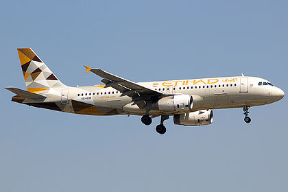 Airbus A320 A6-EIM operated by Etihad