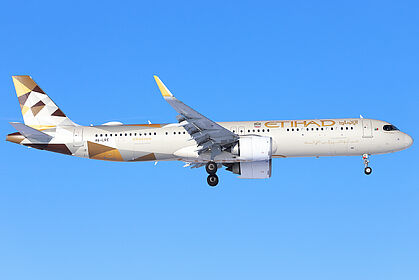 Airbus A320 A6-LRE operated by Etihad