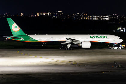Unknown B-16727 operated by EVA Air