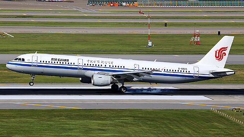 Airbus A321 B-6605 operated by Air China
