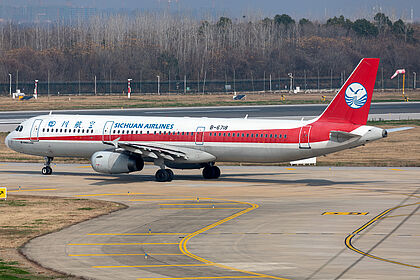 Airbus A321 B-6718 operated by Sichuan