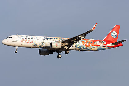 Unknown B-8438 operated by Sichuan