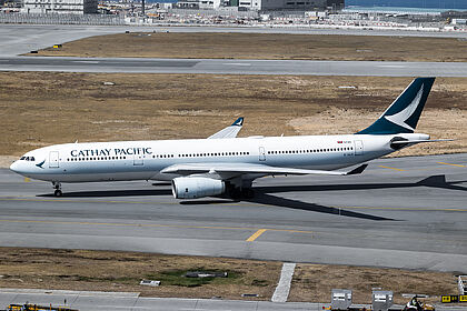Unknown B-HLO operated by Cathay Pacific