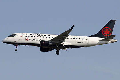 Unknown C-FEJB operated by Air Canada