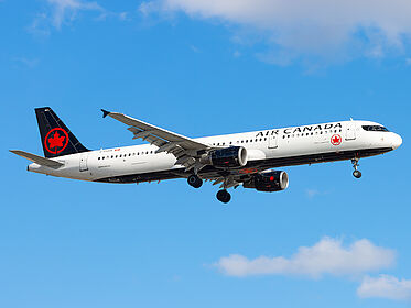 Unknown C-FGKN operated by Air Canada