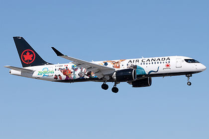 Unknown C-FHMO operated by Air Canada