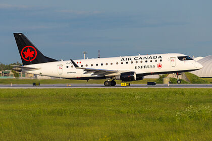 Unknown C-FUJE operated by Air Canada