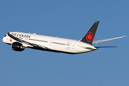 Boeing 787-9 C-FVLZ operated by Air Canada