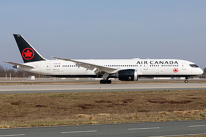 Boeing 787-9 C-FVNF operated by Air Canada