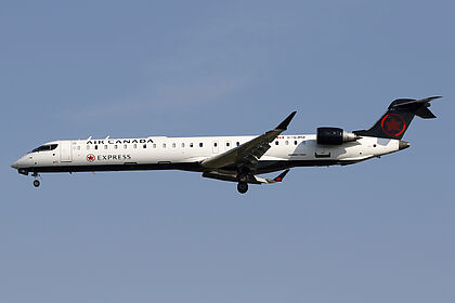 Unknown C-GJHZ operated by Air Canada