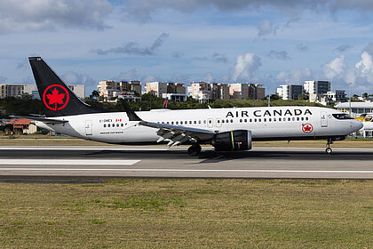 Boeing 737 C-GMEX operated by Air Canada