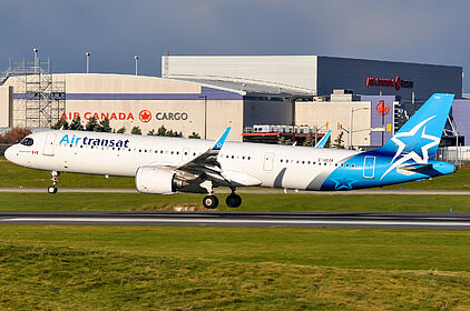 Unknown C-GOIM operated by Air Transat