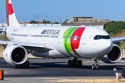 Unknown CS-TUJ operated by TAP Air Portugal