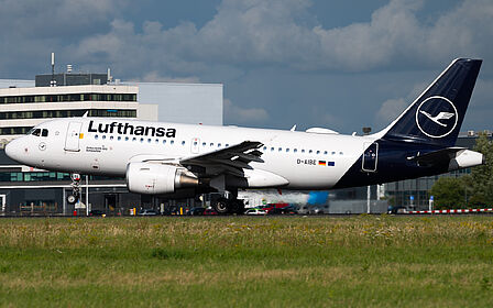 Airbus A319 D-AIBE operated by Lufthansa