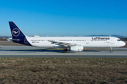 Airbus A321 D-AIDE operated by Lufthansa