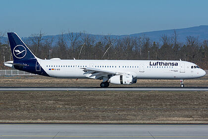 Airbus A321 D-AISI operated by Lufthansa