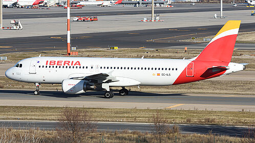 Airbus A320 EC-ILS operated by Iberia