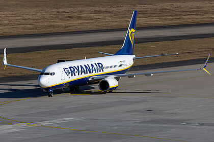 Boeing 737-800 EI-DCP operated by Ryanair