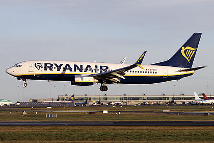 Boeing 737-800 EI-DCR operated by Ryanair