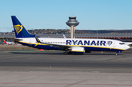 Boeing 737-800 (winglets) EI-DWS operated by Ryanair