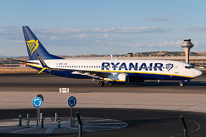 Boeing 737-800 EI-DWX operated by Ryanair