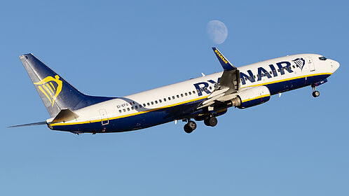 Boeing 737-800 EI-EFO operated by Ryanair