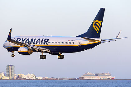 Boeing 737-800 (winglets) EI-EGC operated by Ryanair
