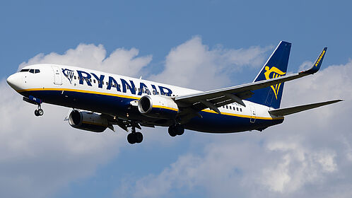 Boeing 737-800 EI-EVL operated by Ryanair