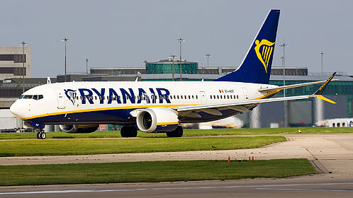 Boeing 737 MAX 8 EI-HGF operated by Ryanair