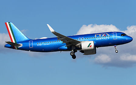 Airbus A320 NEO EI-HOI operated by ITA