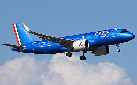 Unknown EI-HOL operated by ITA