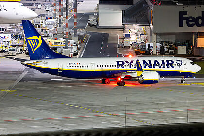 Boeing 737 EI-IJK operated by Ryanair