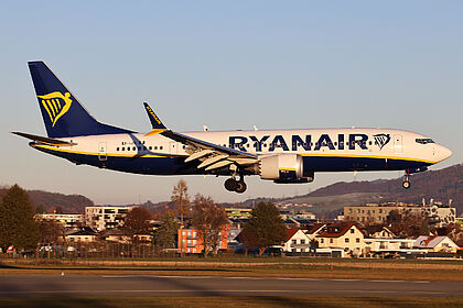 Boeing 737 EI-IJN operated by Ryanair