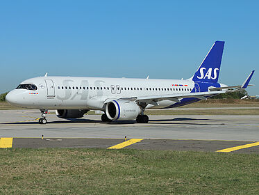 Airbus A320 NEO EI-SIM operated by SAS