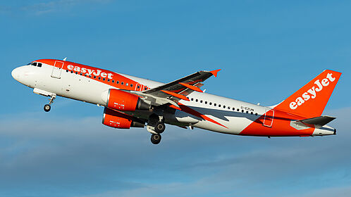 Airbus A320 G-EZUN operated by easyJet