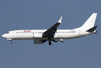 Boeing 737 G-MULR operated by SpiceJet