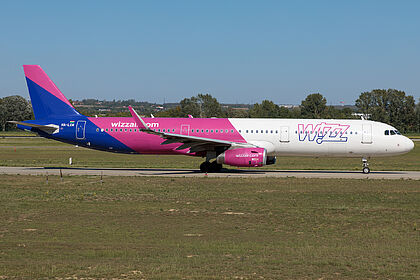Airbus A321 HA-LXM operated by Wizz Air Malta