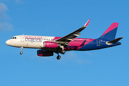 Airbus A320 HA-LYS operated by Wizz Air