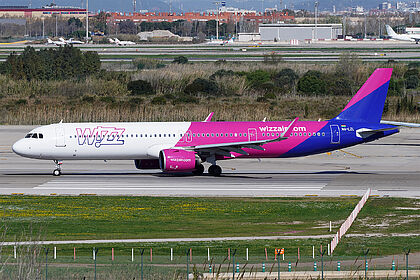 Airbus A320 HA-LZL operated by Wizz Air
