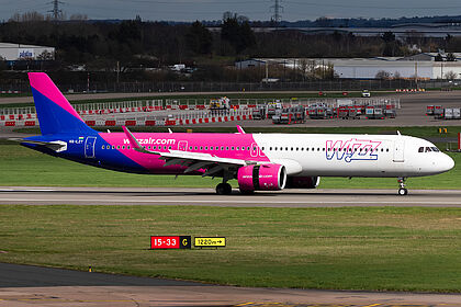 Airbus A320 HA-LZT operated by Wizz Air