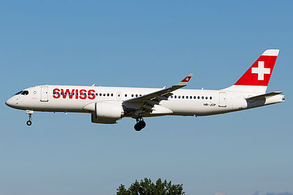 Embraer 195 HB-JCP operated by SWISS