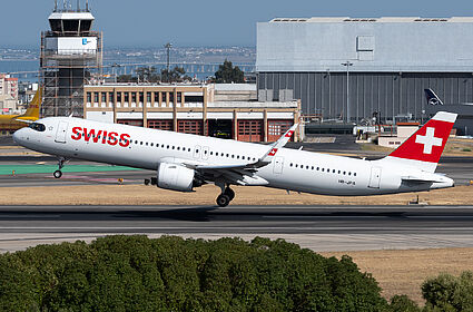 Airbus A320 HB-JPA operated by SWISS