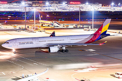 Unknown HL7792 operated by Asiana