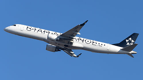 Embraer 195 I-ADJV operated by Lufthansa